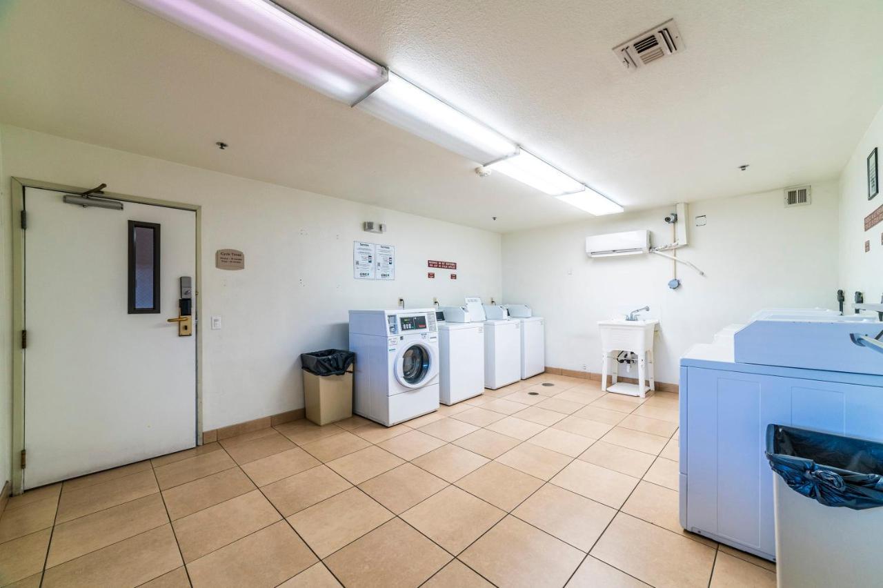 Metro Phx Downstairs Studio Sleeps 4 Ada Accessible Phoenix Buitenkant foto